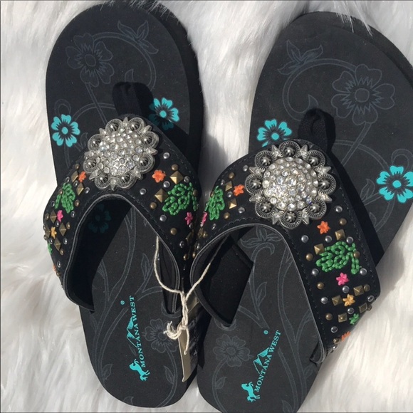 Montana West Embroidered Sandals - Picture 10 of 10